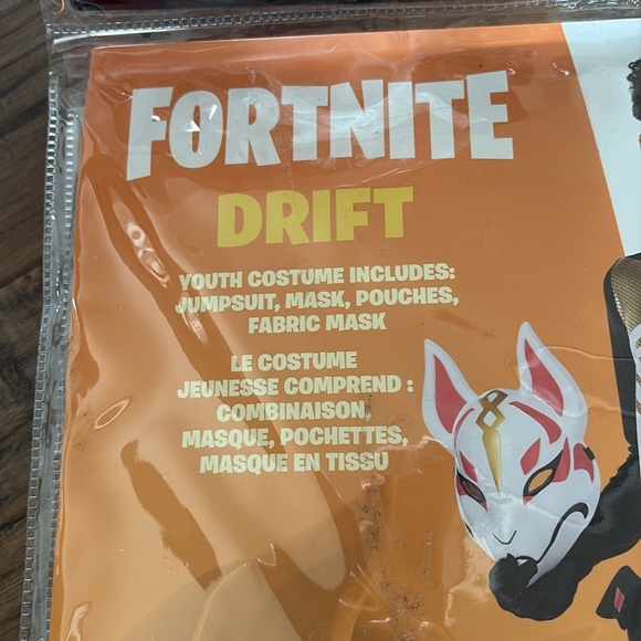 NWT Youth Fortnite Drift Costume with Mask, size 8/10 - Picture 2 of 4